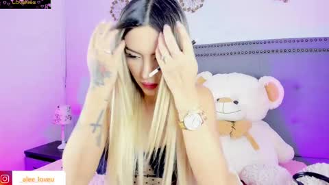Snapshot of ale_love_ chatting on 5, 6, 2026 ALE LOVE online show from 5, 6, 2026
