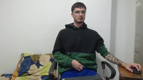 Snapshot of aleex_miller chatting on 8, 10, 2025 aleex_miller online show from 8, 10, 2025