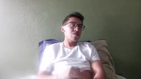 aleexrune online show from 15, 4, 2026