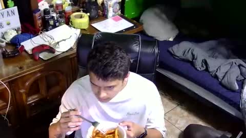 Snapshot of alej277901 chatting on 5, 6, 2026 Terry Spike online show from 5, 6, 2026