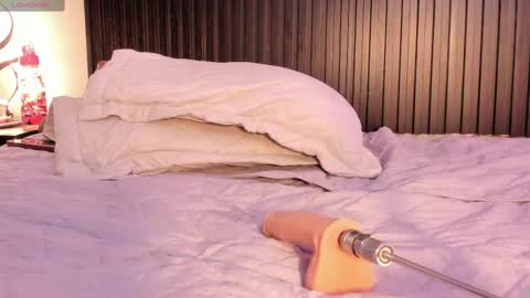 Snapshot of aleja__slav3 chatting on 4, 3, 2025 aleja__slav3 online show from 4, 3, 2025