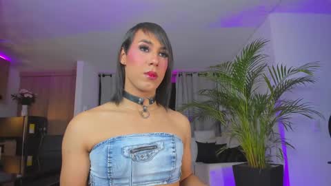 A L E J A N D R A online show from 23, 2, 2025