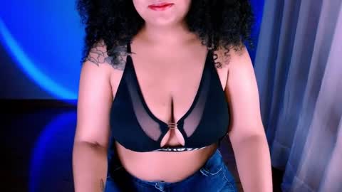 Snapshot of alejandra_conde chatting on 6, 3, 2025 Alejandra online show from 6, 3, 2025