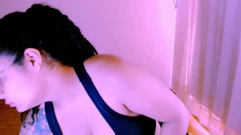 Snapshot of alejandra_conde chatting on 2, 11, 2025 Alejandra online show from 2, 11, 2025