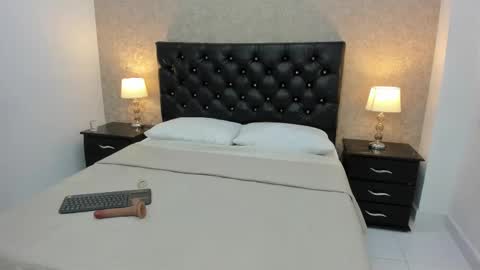 Snapshot of alejandra_tellez chatting on 4, 11, 2025 Alejandra Tellez online show from 4, 11, 2025