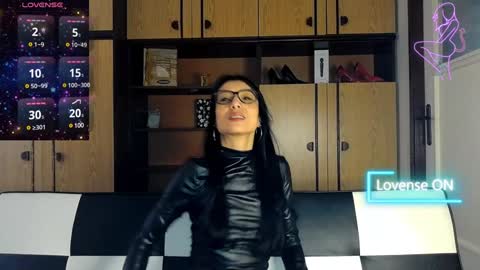 Alejandra online show from 8, 2, 2025
