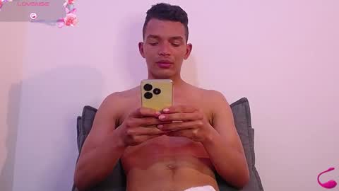 Snapshot of alejandro1993399605 chatting on 9, 12, 2024 Alejandro online show from 9, 12, 2024