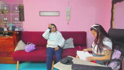 zoe and Kataleya online show from 1, 11, 2025