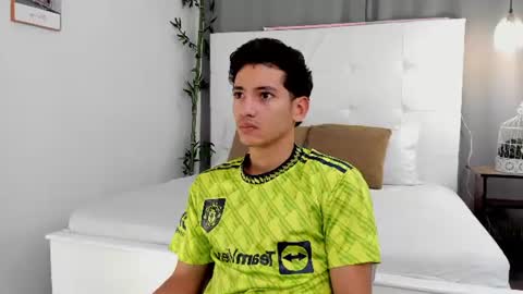 Snapshot of alejo_exotic chatting on 22, 6, 2026 alejo_exotic online show from 22, 6, 2026