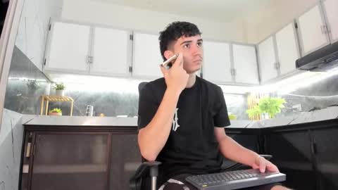 alejo_gray1 online show from 5, 1, 2026