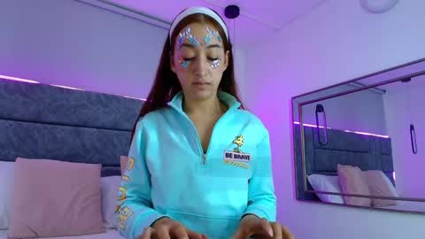 Snapshot of aleka_williams_ chatting on 24, 9, 2025 aleka_williams_ online show from 24, 9, 2025