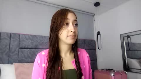 Snapshot of aleka_williams_ chatting on 26, 9, 2025 aleka_williams_ online show from 26, 9, 2025