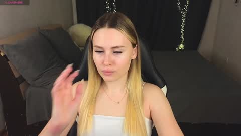 Snapshot of alena_hot_sex chatting on 31, 1, 2025 Alena online show from 31, 1, 2025