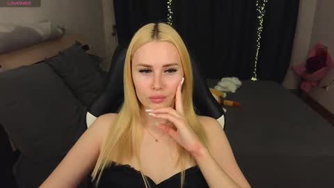 Snapshot of alena_hot_sex chatting on 2, 3, 2025 Alena online show from 2, 3, 2025