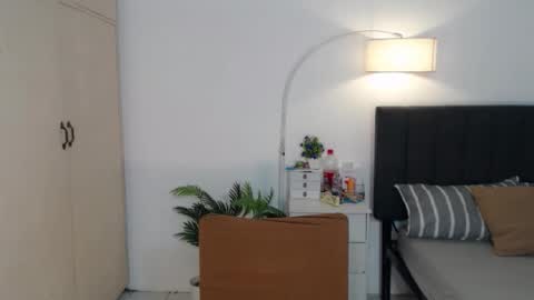 alenajones online show from 9, 12, 2024