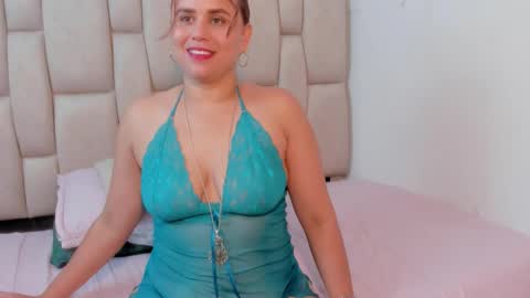 Snapshot of alennax chatting on 2, 2, 2026 alennax online show from 2, 2, 2026