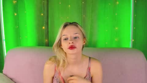 alessakiss online show from 18, 4, 2026