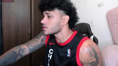 Snapshot of alessandro_vanni chatting on 3, 12, 2024 Alessandro Vanni online show from 3, 12, 2024