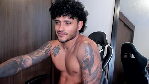 Snapshot of alessandro_vanni chatting on 21, 12, 2024 Alessandro Vanni online show from 21, 12, 2024