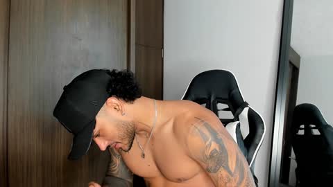Snapshot of alessandro_vanni chatting on 28, 12, 2024 Alessandro Vanni online show from 28, 12, 2024