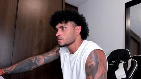 Snapshot of alessandro_vanni chatting on 7, 1, 2025 Alessandro Vanni online show from 7, 1, 2025