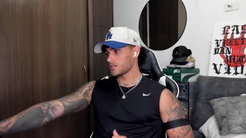Snapshot of alessandro_vanni chatting on 12, 9, 2025 Alessandro Vanni online show from 12, 9, 2025