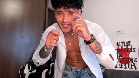 Snapshot of alessandro_vanni chatting on 13, 9, 2025 Alessandro Vanni online show from 13, 9, 2025