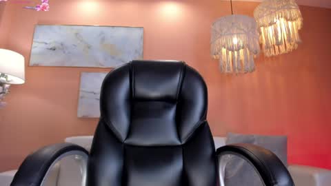 Snapshot of alessaromero chatting on 8, 1, 2025 ALESSA ROMERO online show from 8, 1, 2025