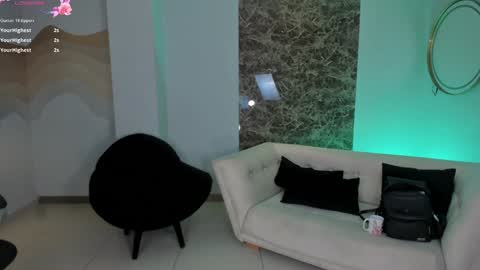Snapshot of alessaromero chatting on 16, 1, 2025 ALESSA ROMERO online show from 16, 1, 2025