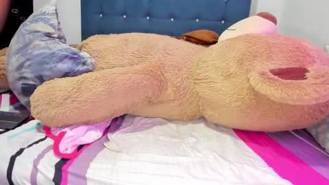 alessia_hot1 online show from 1, 3, 2026