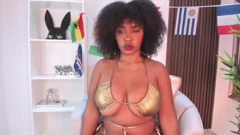 Snapshot of alessia_moon1 chatting on 16, 6, 2026 Alejandra online show from 16, 6, 2026