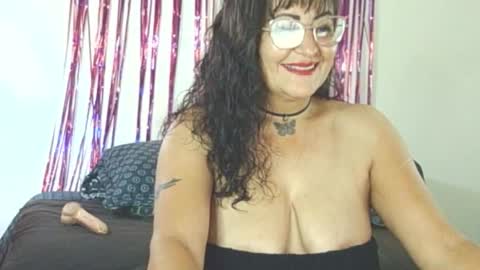 Snapshot of alessiabobs chatting on 15, 10, 2025 Allesiaboobs online show from 15, 10, 2025