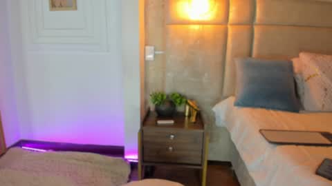 Alessia online show from 1, 2, 2025