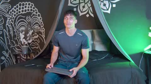 Alessio online show from 8, 11, 2025