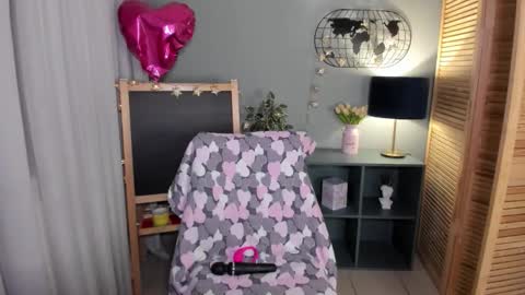 alettablacck online show from 16, 10, 2025