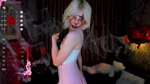 Snapshot of alettaeve chatting on 18, 10, 2025 Lola online show from 18, 10, 2025