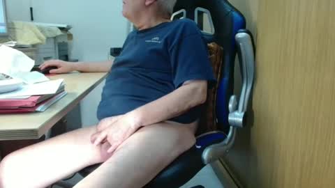 Snapshot of alex47100 chatting on 7, 5, 2026 alex47100 online show from 7, 5, 2026