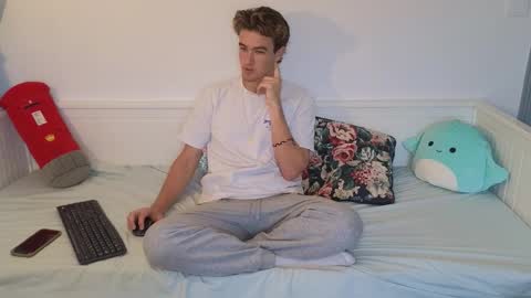 Alex83530 online show from 18, 12, 2025