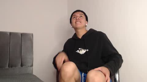 Snapshot of alex__lover chatting on 1, 10, 2025 Owen online show from 1, 10, 2025