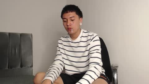 Snapshot of alex__lover chatting on 15, 10, 2025 Owen online show from 15, 10, 2025