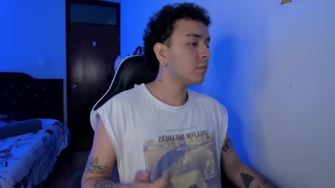 Snapshot of alex__montesco chatting on 17, 12, 2025 Alex online show from 17, 12, 2025