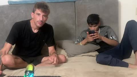 Snapshot of alex_and_charlie chatting on 1, 5, 2026 alex_and_charlie online show from 1, 5, 2026