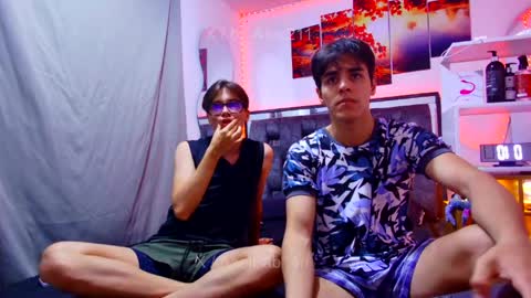Snapshot of alex_and_fabian chatting on 24, 5, 2026 sneider online show from 24, 5, 2026