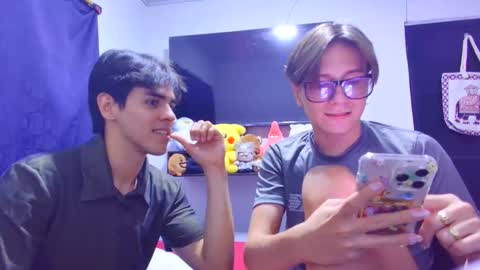 Snapshot of alex_and_fabian chatting on 26, 5, 2026 sneider online show from 26, 5, 2026