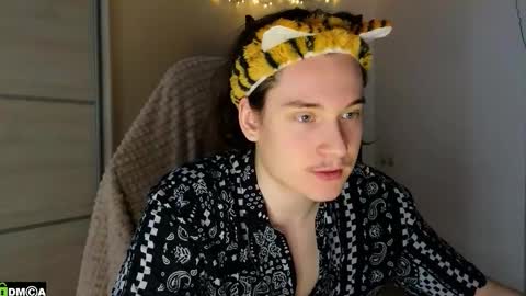 FAVORITE online show from 6, 2, 2026