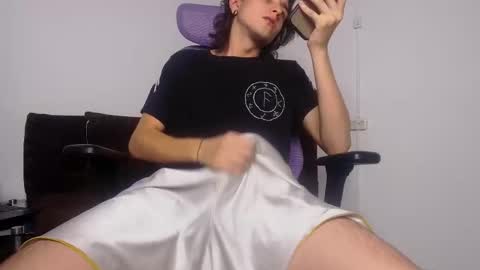 Snapshot of alex_connorr chatting on 5, 6, 2026 alex_connorr online show from 5, 6, 2026