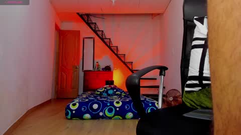 i am Alex online show from 4, 12, 2024