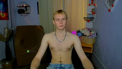 Snapshot of alex_reeding chatting on 30, 4, 2026 Alex online show from 30, 4, 2026