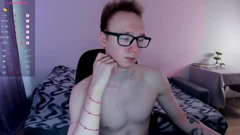 Snapshot of alex_silent chatting on 24, 2, 2025 alex_silent online show from 24, 2, 2025