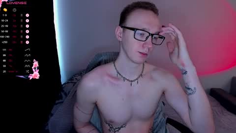 Snapshot of alex_silent chatting on 13, 11, 2025 alex_silent online show from 13, 11, 2025